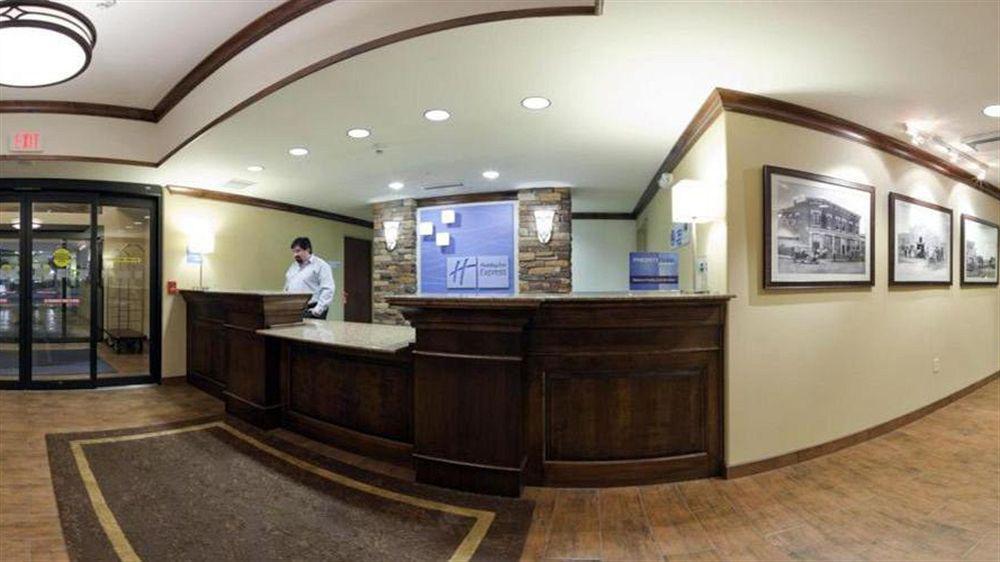 Express & By Ihg Lander
